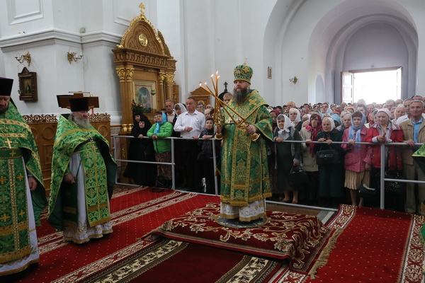29-Божественная Литургия в Кресто-Воздвиженском соборе